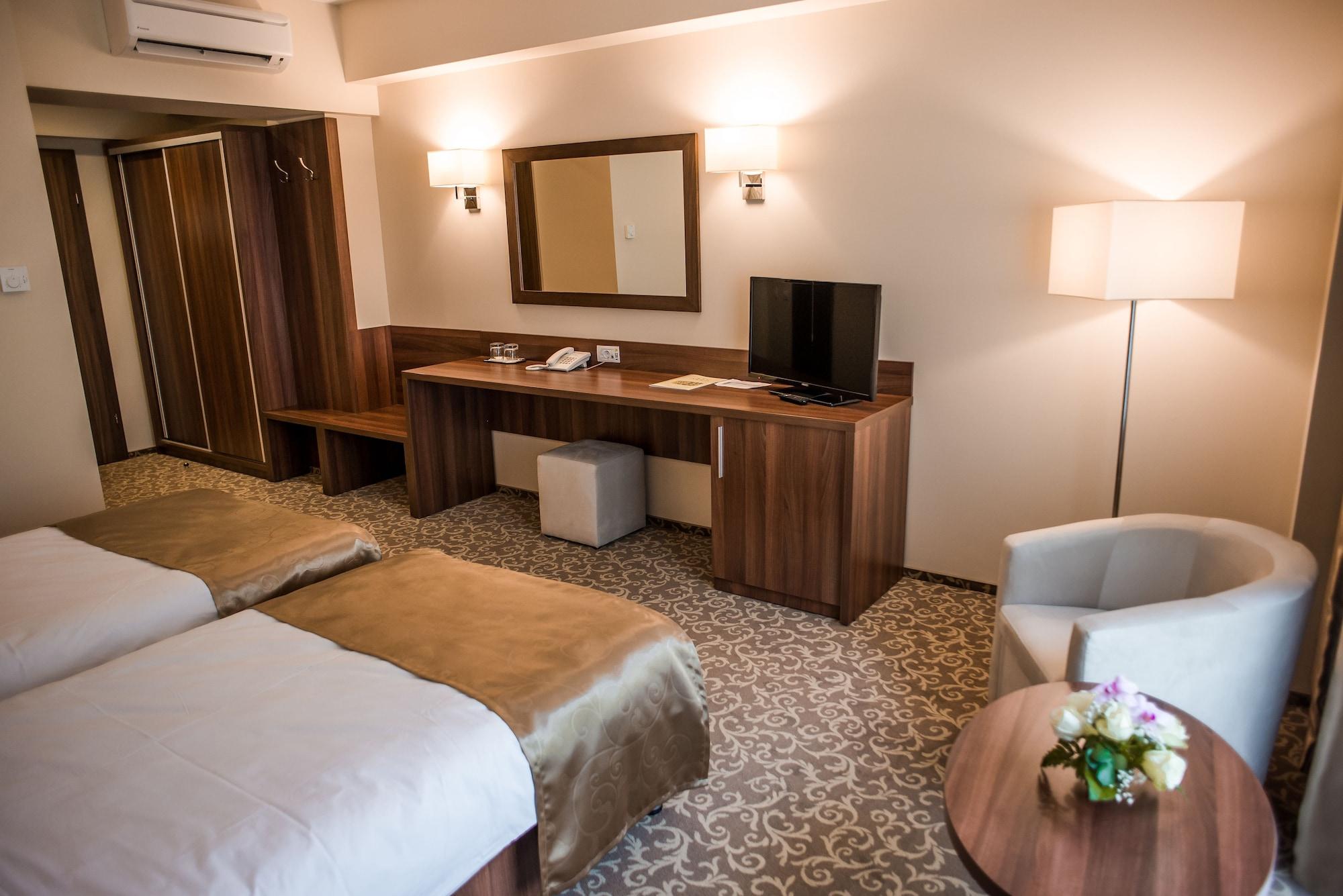 Hotel Arnia Iasi Exterior photo