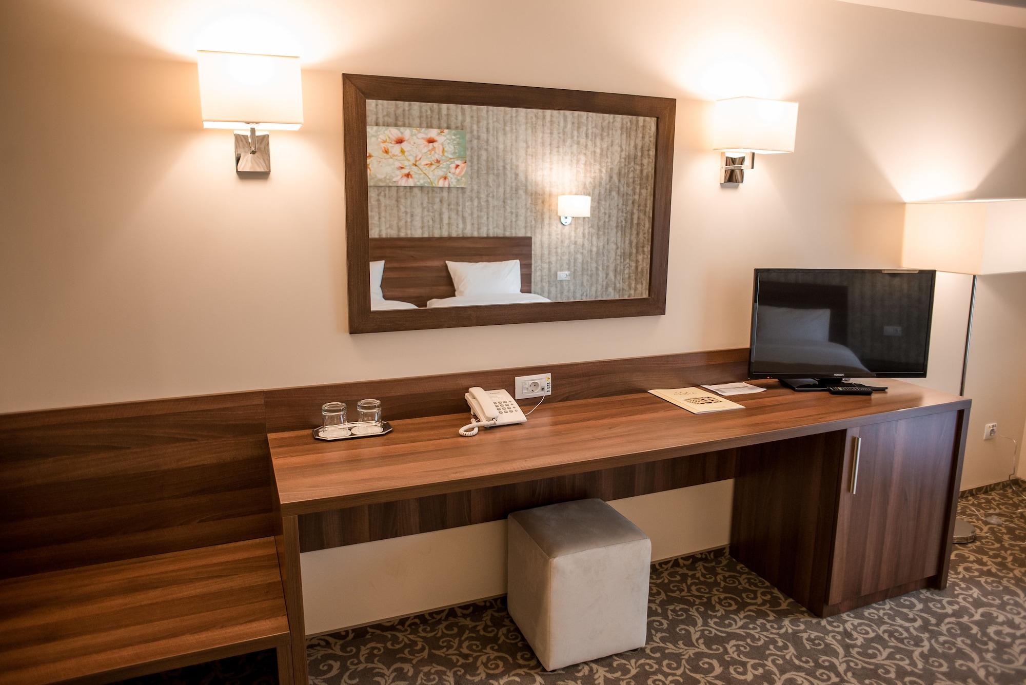 Hotel Arnia Iasi Exterior photo