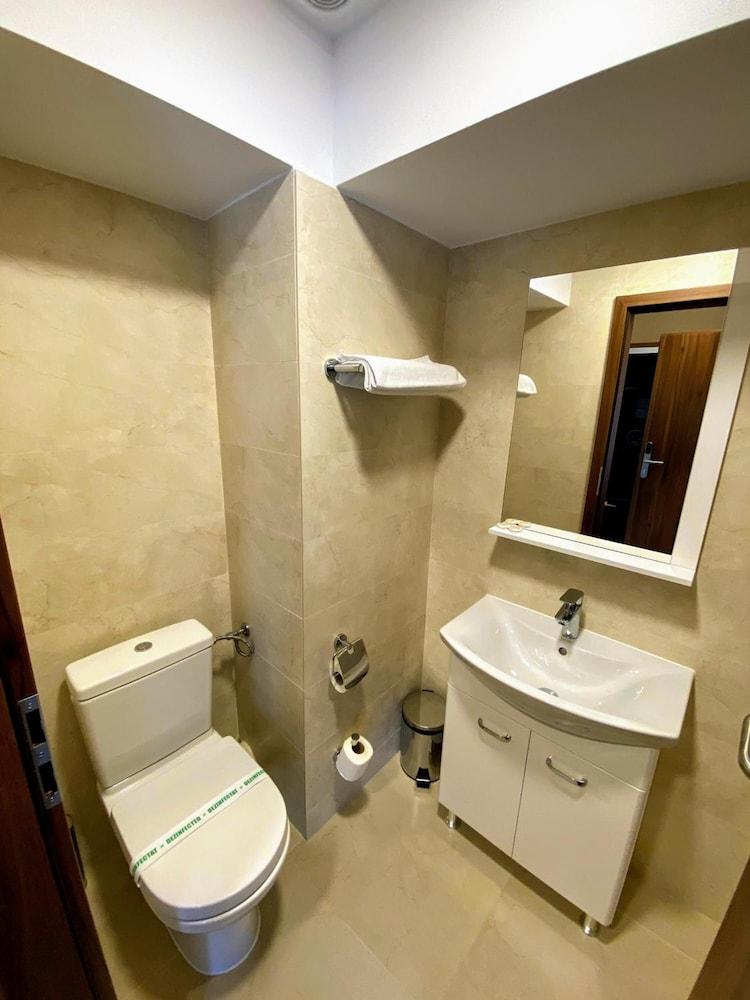Hotel Arnia Iasi Exterior photo