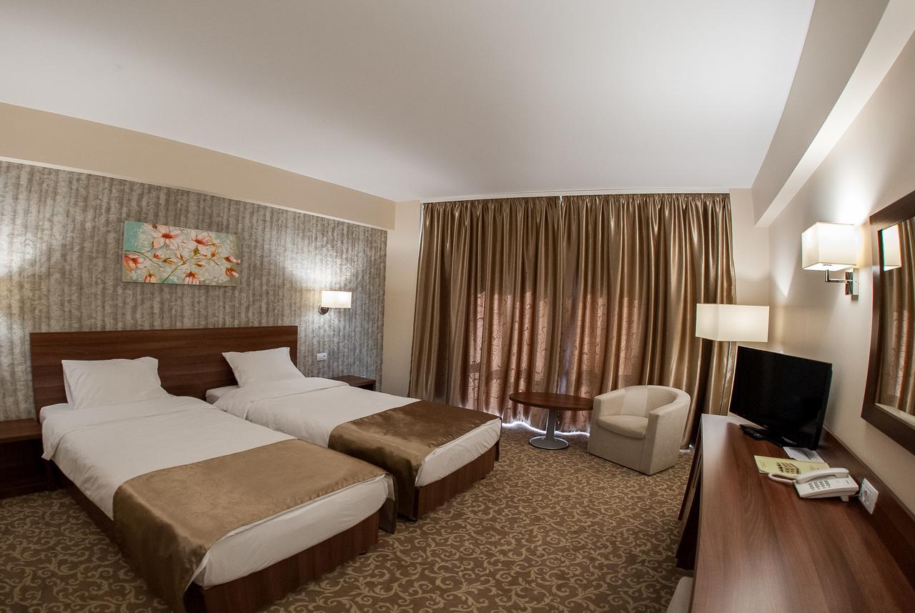 Hotel Arnia Iasi Exterior photo