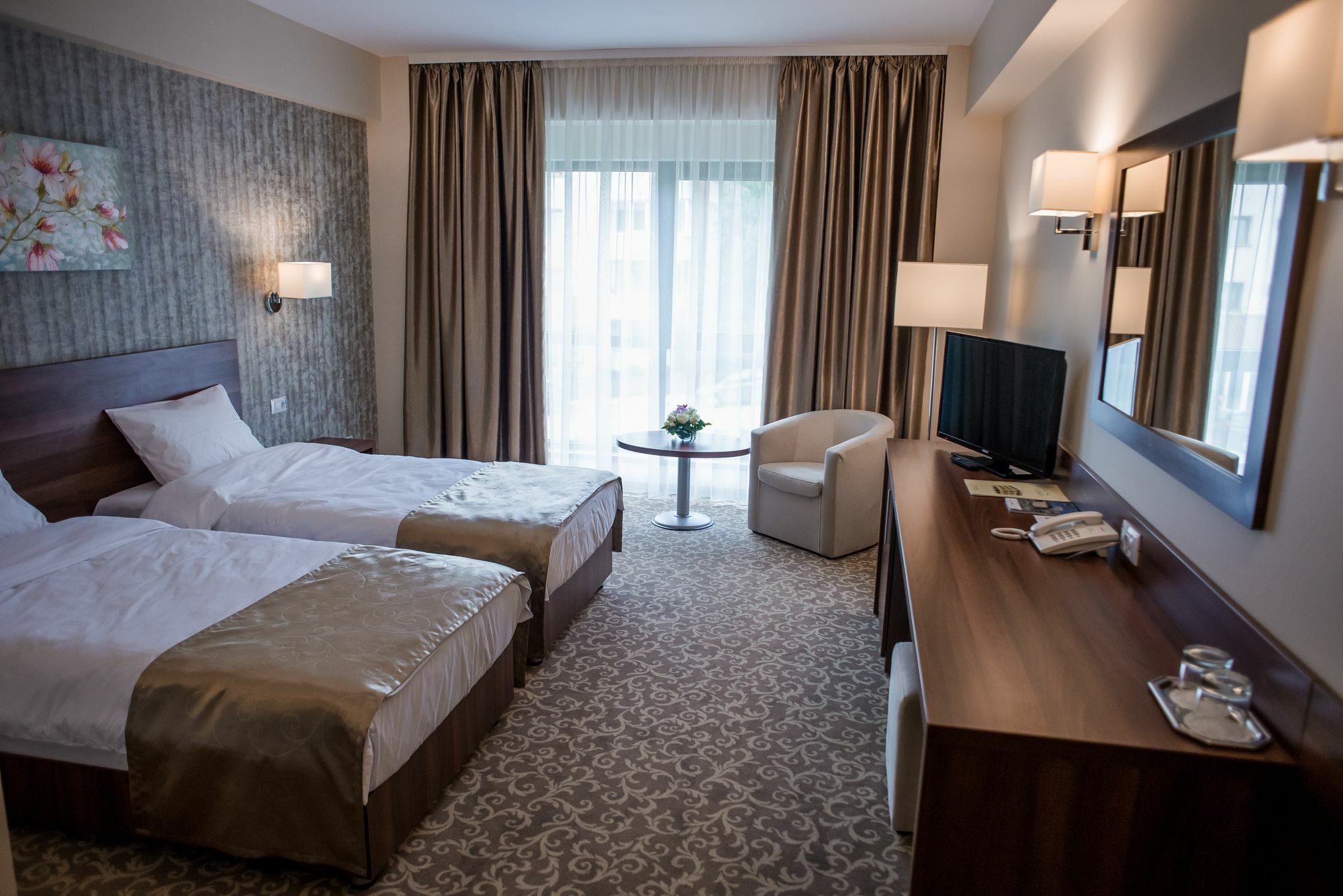 Hotel Arnia Iasi Exterior photo